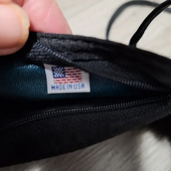 L L Bean Vintage Crossbody Wallet Passport Holder - Picture 3 of 6